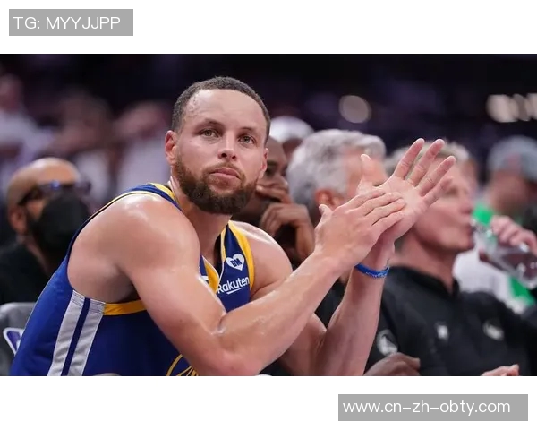 库里三分球命中数突破20个成为本赛季联盟首位达成此成就的球员