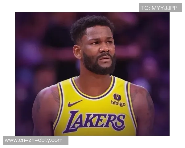 艾顿加盟湖人后将如何影响球队表现布克表示期待未来发展